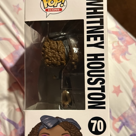 The beautiful Whitney Houston Funko pop - Picture 2 of 5